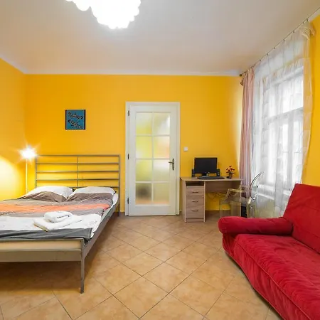 Saturn 6 Apartment Prag